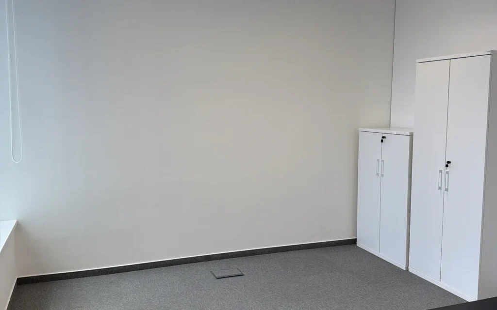 BM-CONSTRUM referencia: BudaPart CORSO 7. emeleti irodai festés és felületképzés - festési és felületképzési kivitelezés, 22. kép.