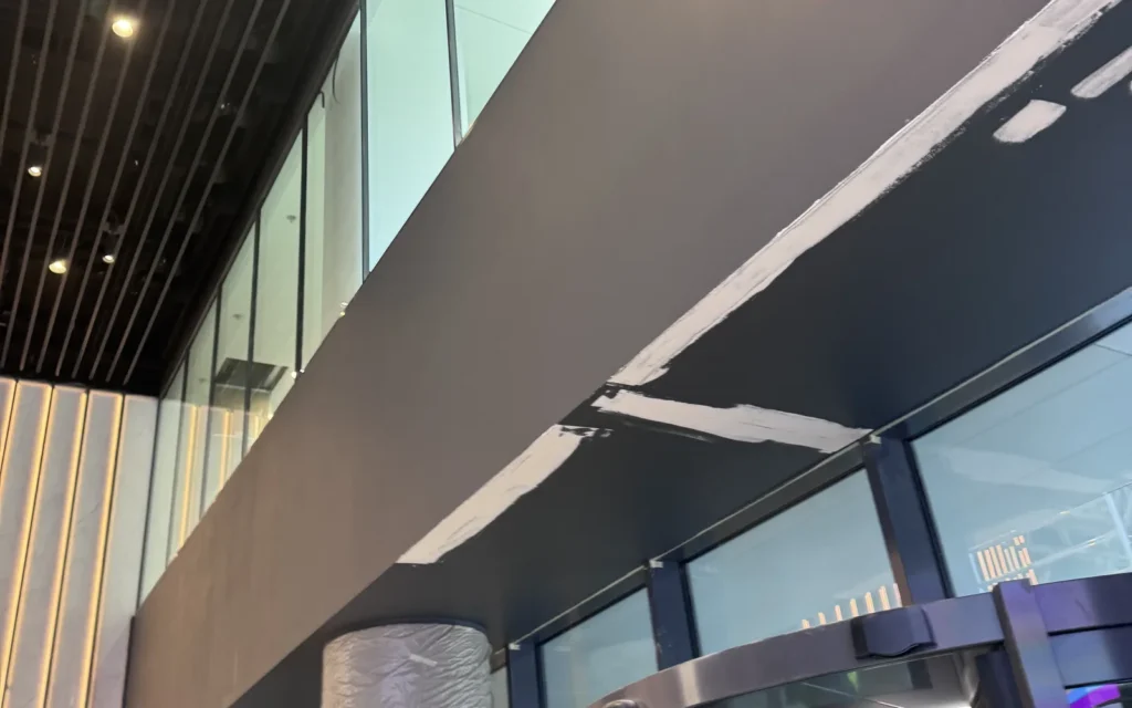 BM-CONSTRUM referencia: BudaPart CORSO lobby és közösségi terek festése - festési és felületképzési kivitelezés, 01. kép.